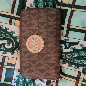 MICHAEL KORS LARGE WALLET